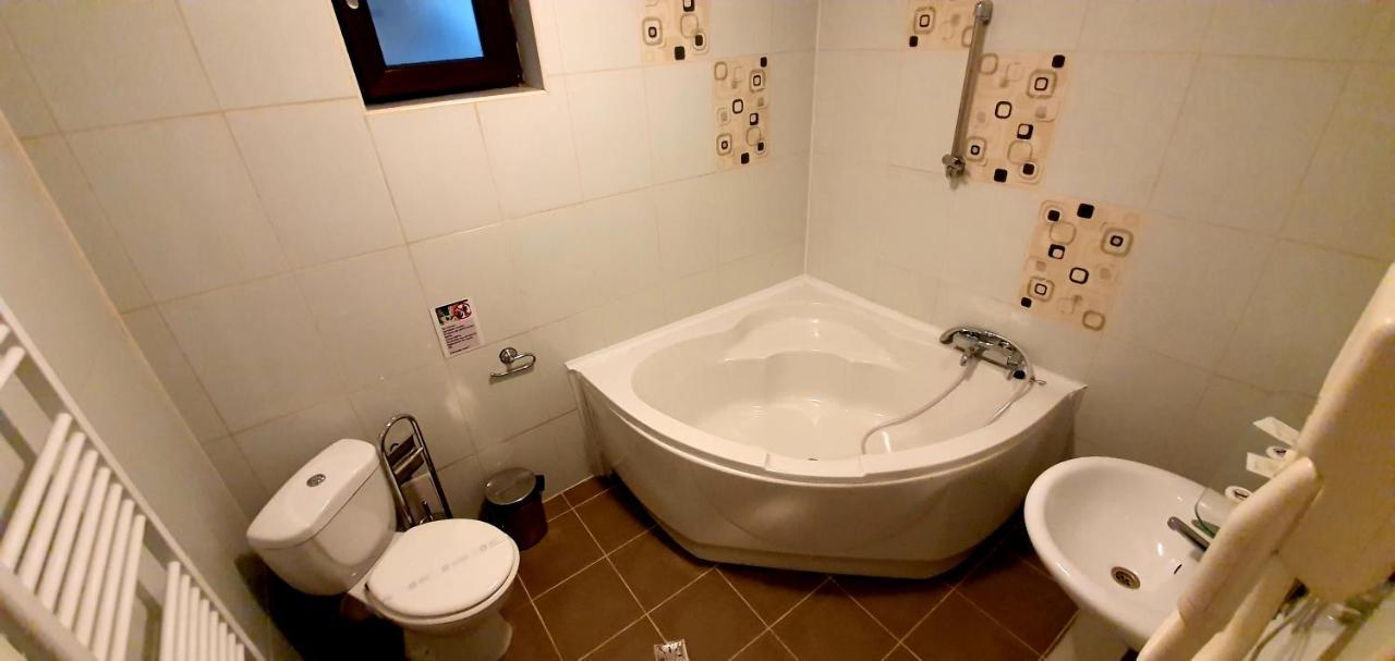 Casa Frent Hotel Predeal Eksteriør billede